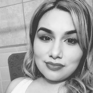 Meet your Posher, Yessenia